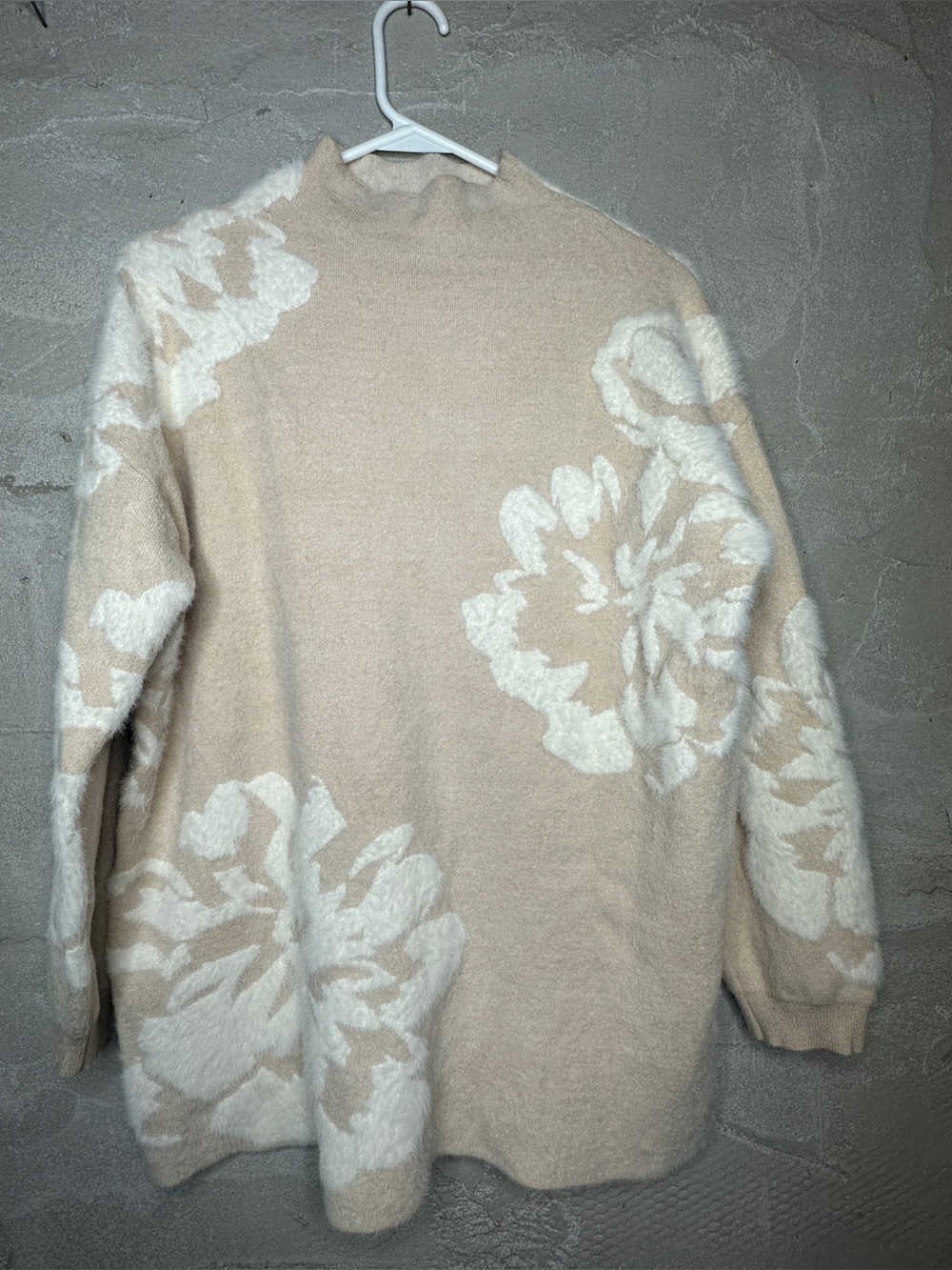 🌸 Anthropologie Floral Mock Neck Sweater XS Beige Cream